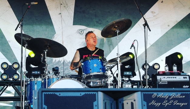Clutch performing at Earth Rocker