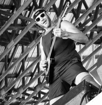 Killswitch Engage at Earth Rocker