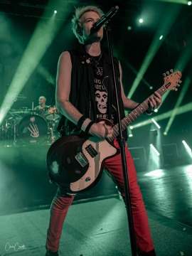 Sum-41-13