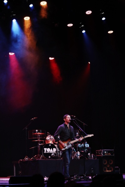 toad-the-wet-sprocket-at-the-strand-theatre-york-pa-10-4-22_52407376553_o