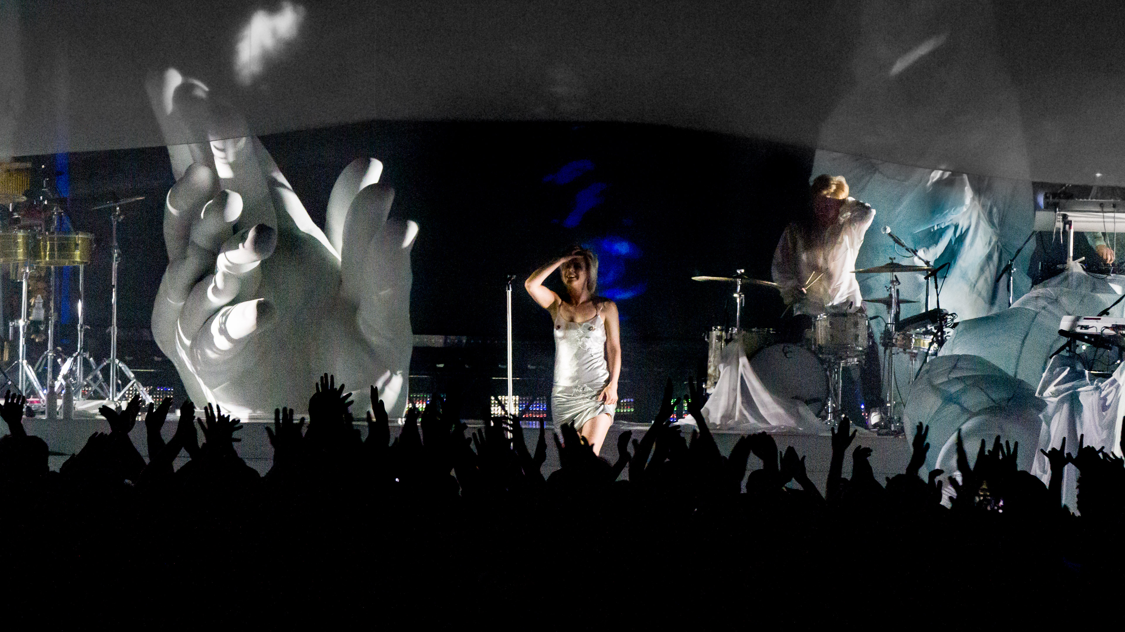 Robyn Brings the Honey to Brooklyn’s Barclay Center