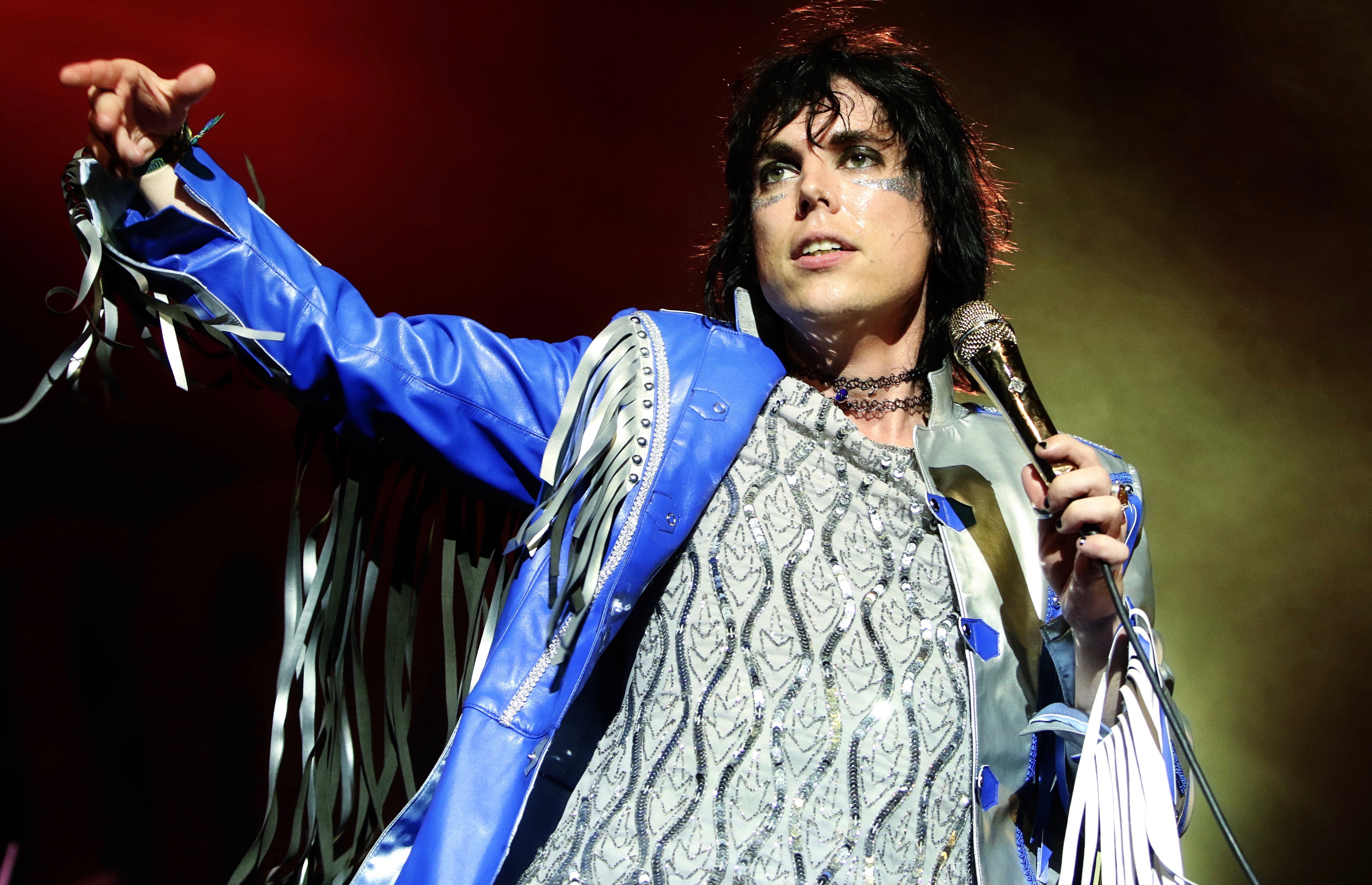 Photo Recap: 98 Rocks Presents The Struts at MECU Pavilion