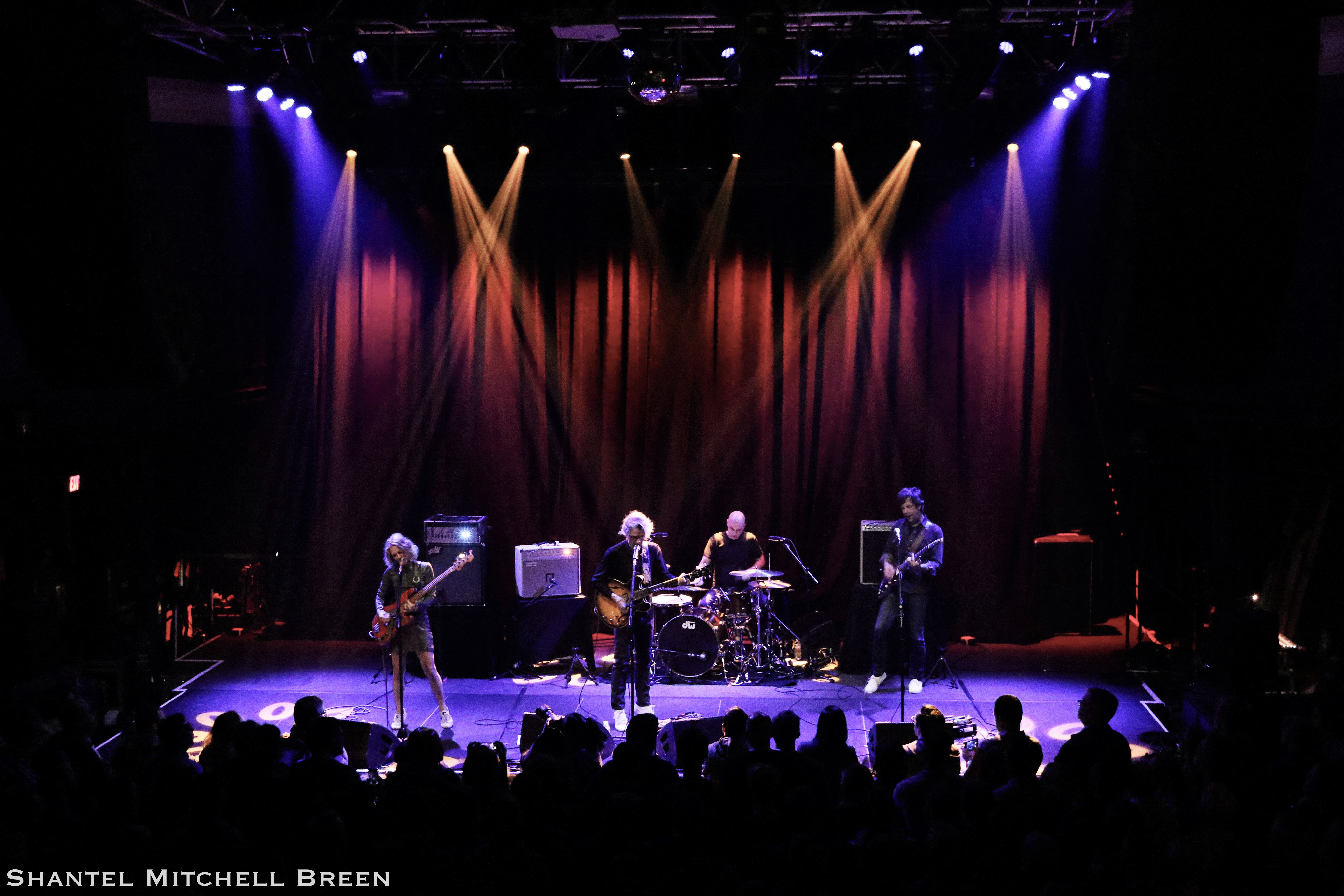 Luna Delights Fans at 930 Club by Performing their Album, Penthouse