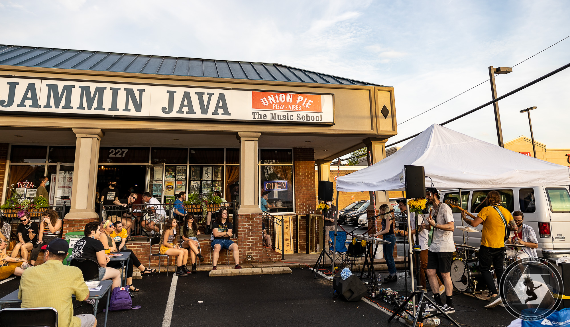 Live Music Returns to Jammin Java: A Song and a Slice Concert Series