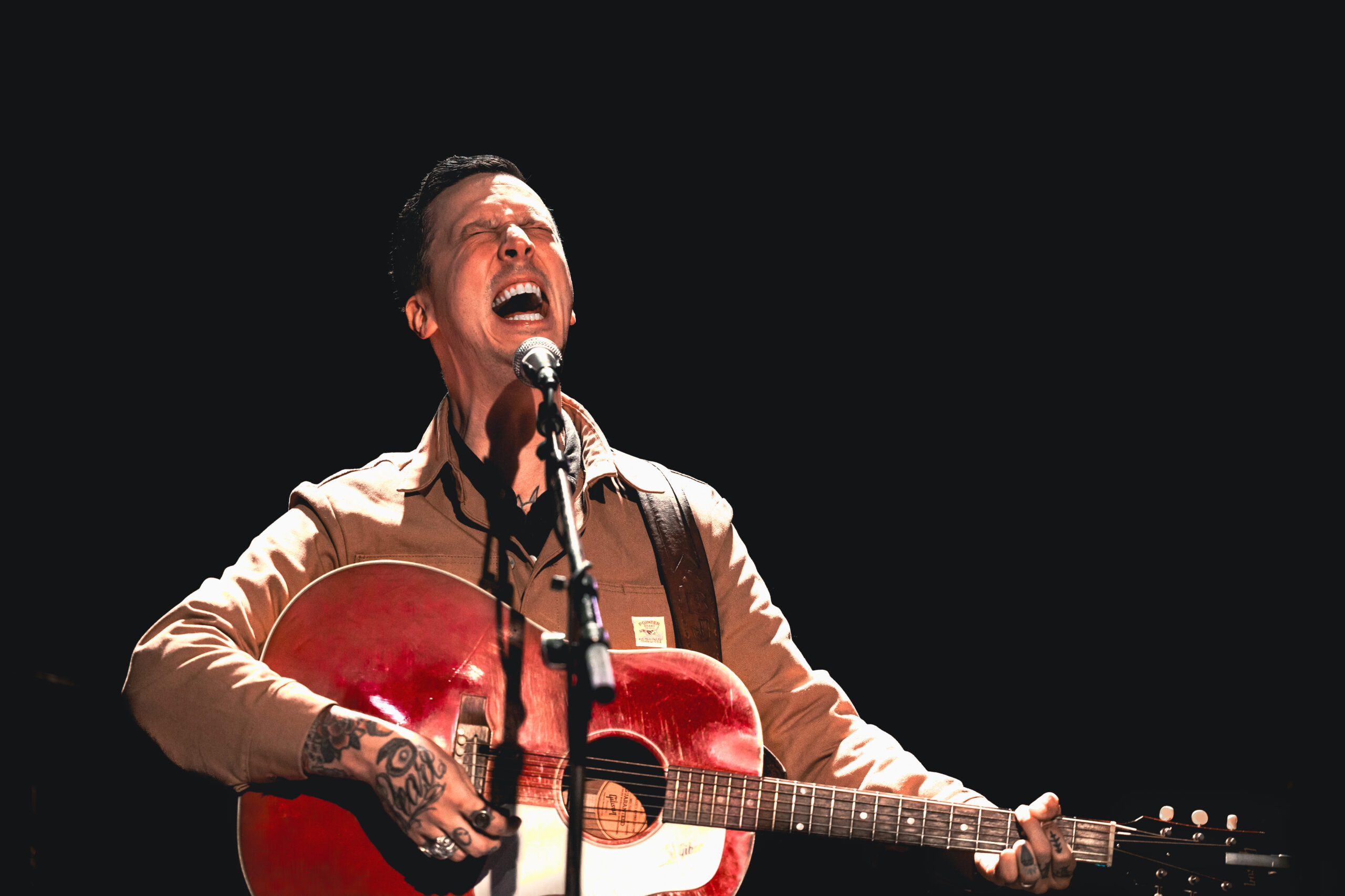 Singing Lamentations with American Aquarium – 12.9.21 @ Baltimore Soundstage
